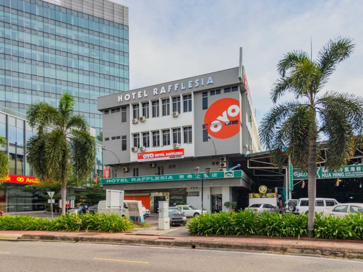 Oyo 727 Hotel Rafflesia Кота-Кинабалу Экстерьер фото
