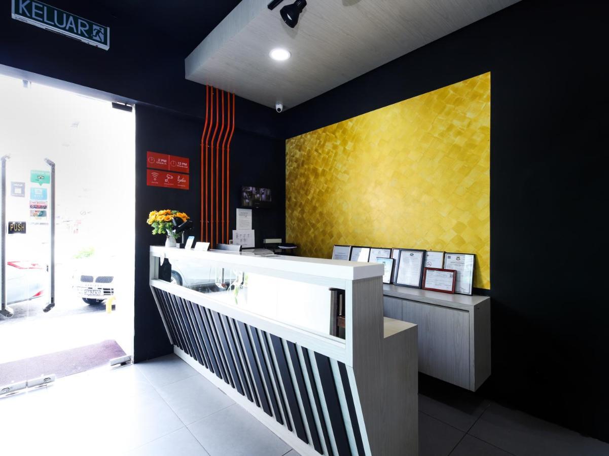 Oyo 727 Hotel Rafflesia Кота-Кинабалу Экстерьер фото